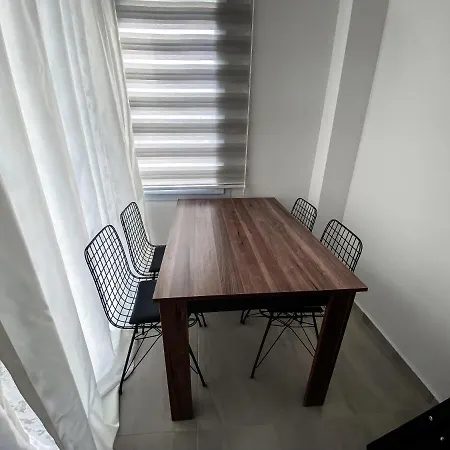 Paradise Beach Front 1 Bed Vokolidha